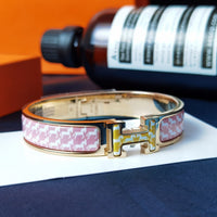 [LOVE LUCKY]H HORSE BRACELET 12MM