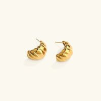 [LOVE LUCKY]Lucina Gold Huggie Earrings