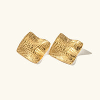 [LOVE LUCKY]Celestina Creased Gold Sheet Earrings