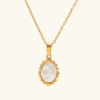 [LOVE LUCKY]Roselle Vintage Mother Of Pearl Pendant