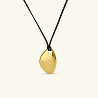 [LOVE LUCKY]Vionna Gold Pebble Pendant